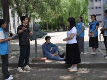 00后大学生用微短剧实现“时空穿越”