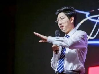 复旦大学附属华山医院主诊医师黄翔跨界演短剧?男主是“名医本医”