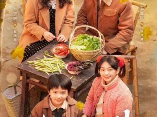 短剧《家里家外2》热拍：800套服装+8万字剧本+30天拍摄，