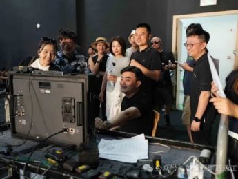 全网1.2亿粉丝博主打卡短剧工厂引发热议