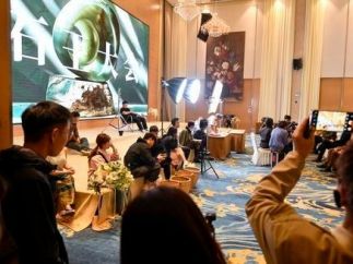 微短剧大会嘉宾考察郑州微短剧拍摄基地：探产业活力，鉴“竖店”实力