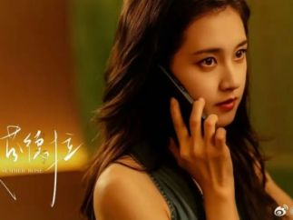 短剧《盛夏芬德拉》观看量超30亿，于正熬夜追剧，导演：因在上海的一张照片选定女主 