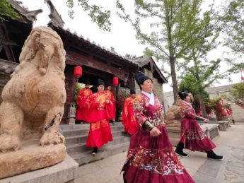 河南登封多维推进“微短剧+文旅”融合创新