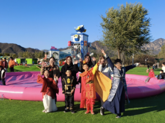 红羽毛奇幻系列儿童微短剧《神仙太上头》在爱羽之城圆满杀青