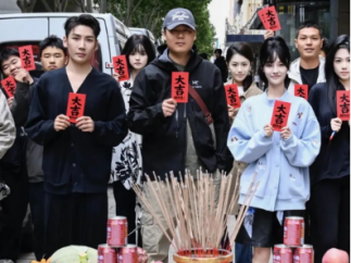 短剧演员签约战：从野蛮生长到资源重构