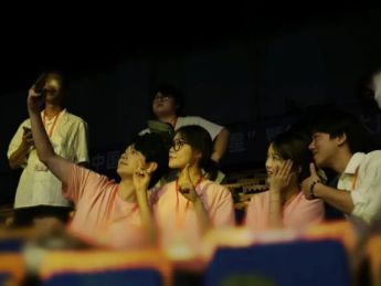 让创作“掷地有声”：千万热度短剧后的热爱与坚守