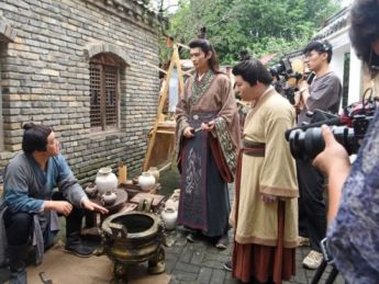 微短剧有望比肩好莱坞？专家热议青年交流与文化出海