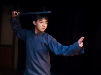 无戏可拍的“腿部男演员”，靠爆火短剧“翻身”？