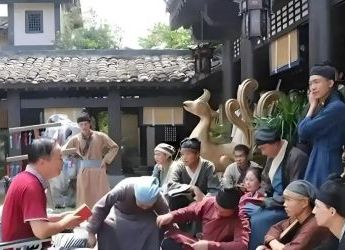影视行业冷透了：167个人抢一个活，顶流演员台上求工作